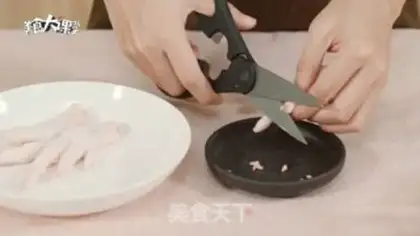 Make Lemon chicken claws step 1