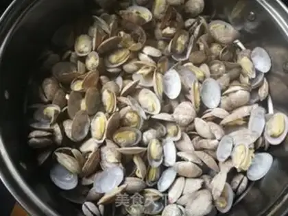 Make Soy flower clams step 7
