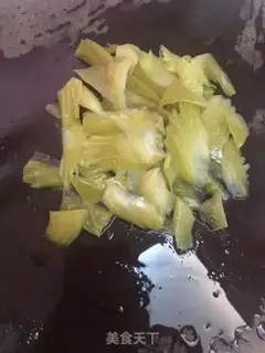 Make The pickles are fresh step 0