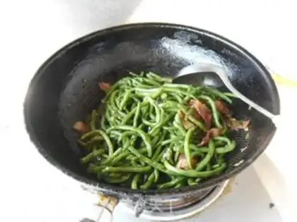 Make Bacon and beans step 8