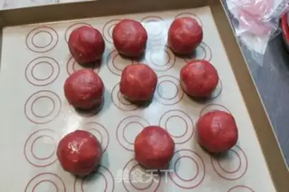 Make Peach beaks step 9