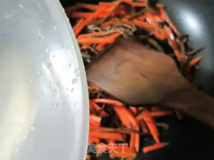 Make Tea mushrooms, carrots, rice noodles step 3
