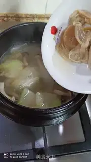 Make Pork scallop mushroom soup step 5