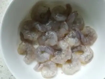 Make Doudou shrimp fried rice step 1