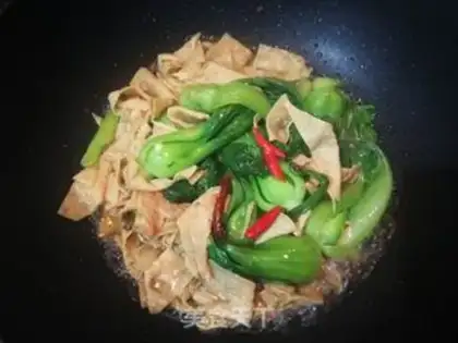 Make Shanghai green bean skin step 11