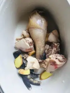 Make Worm grass, mushroom chicken soup step 3