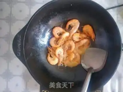 Make Iron pan shrimp cabbage step 2