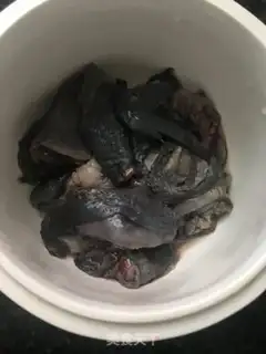 Make The chicken crotch soup step 1