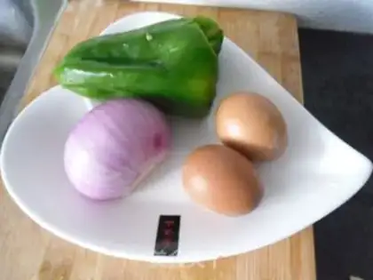 Make Onion fried eggs step 0