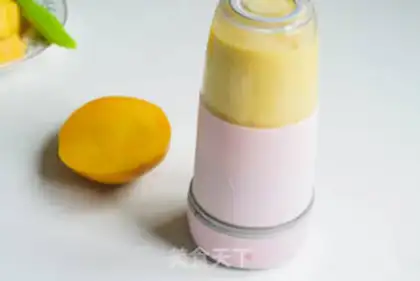 Make Mango banana shake step 4