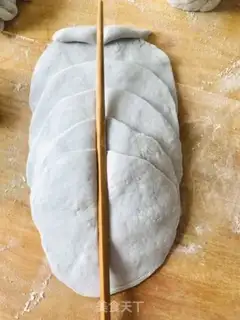 Make Blue rose buns step 9