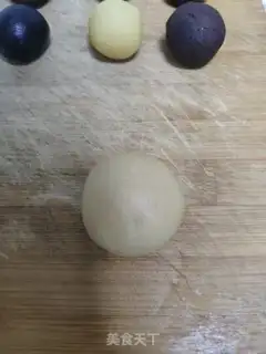 Make The traditional moon cake step 7
