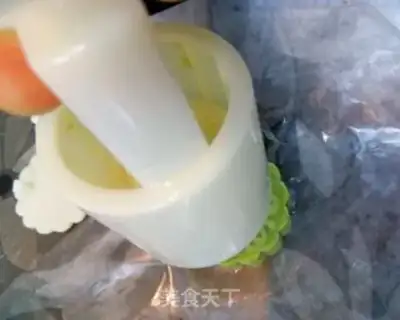 Make Ice mooncake step 4