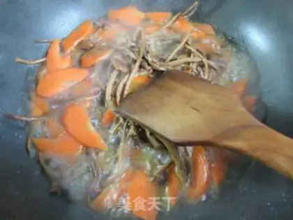 Make Tea mushrooms, carrots, peanut rice step 5