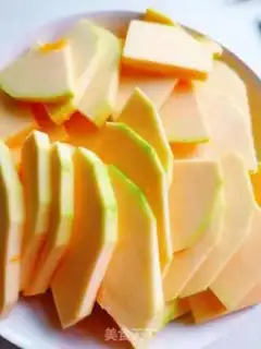 Make Homemade pumpkin pie step 0