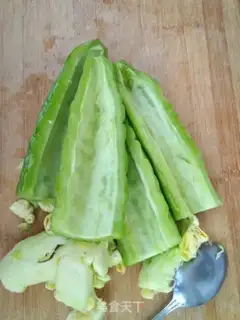 Make X-O SAUCE WITH BITTER MELONS step 1