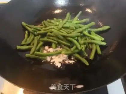 Make Garlic beans step 9