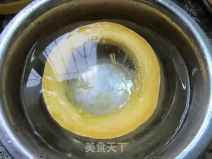 Make The sea swirls and the gold melons step 3