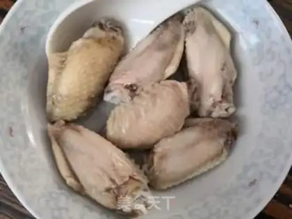 Make Red chicken wings step 1