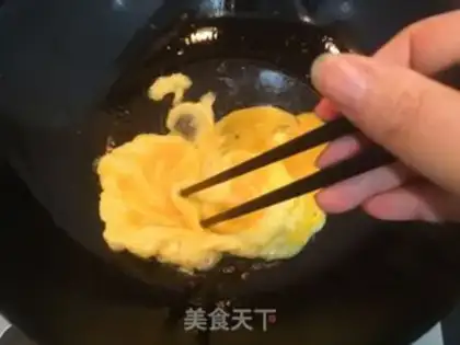 Make Pumpkin leaves and eggs step 6