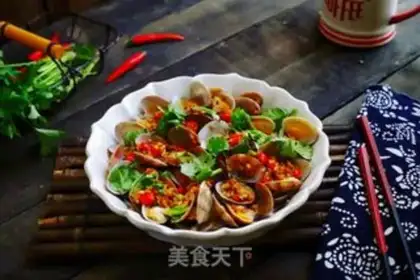 Make Spicy clams and golden needle mushrooms step 10