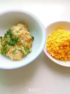 Make Chicken-style lion head step 1