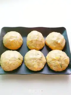Make Chicken-style lion head step 3