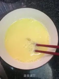Make Shrimp steamed eggs step 2