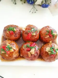 Make Chicken-style lion head step 10