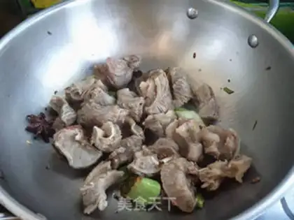 Make Monkey mushroom rib stew step 6