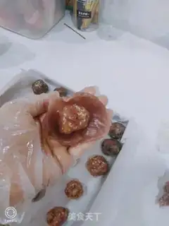 Make The clouds and legs step 4