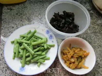 Make Squeeze the roses and make the beans step 0