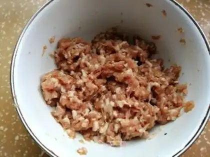 Make Pork guacamole step 0