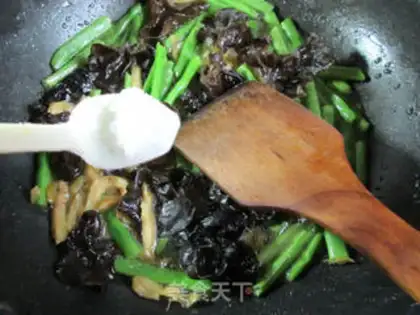 Make Squeeze the roses and make the beans step 5