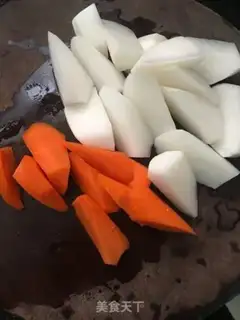 Make Red and white radish broccoli step 1