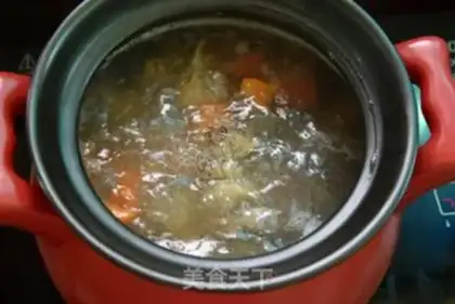 Make Liang ink fish bone soup step 5