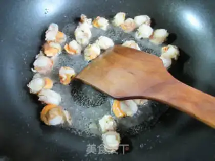 Make Scallops, fried eggs step 3