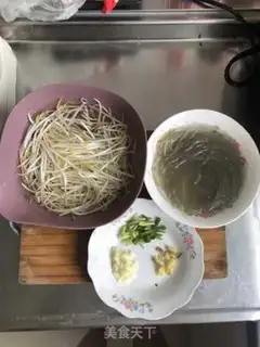 Make A green bean sprouts fan step 0