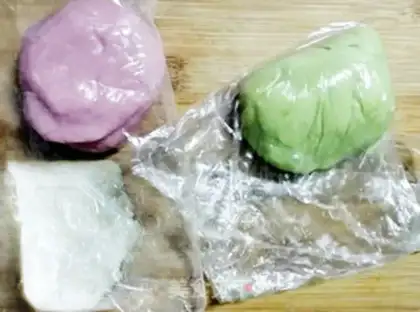 Make Sakima ice-cream mooncake step 3