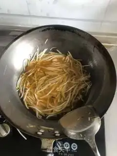 Make A green bean sprouts fan step 3