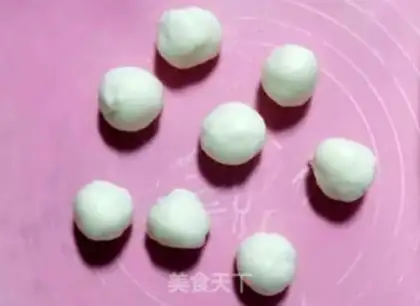 Make Sakima ice-cream mooncake step 6