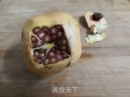 Make Pomegranate for cocktails step 4