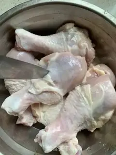 Make A pair of chicken legs and eggs step 1