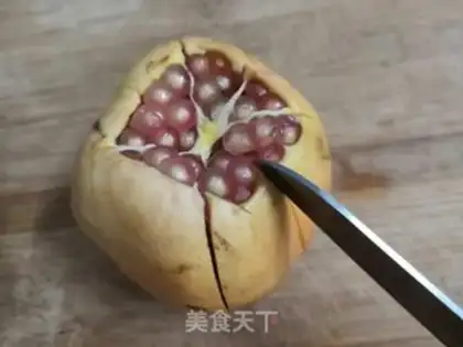 Make Pomegranate for cocktails step 5