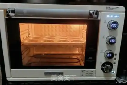 Make Eggs and moon cakes step 10