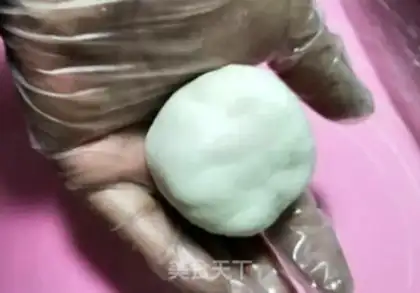 Make Sakima ice-cream mooncake step 12