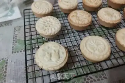 Make Eggs and moon cakes step 11