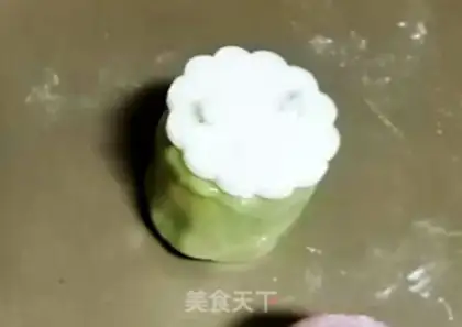 Make Sakima ice-cream mooncake step 16