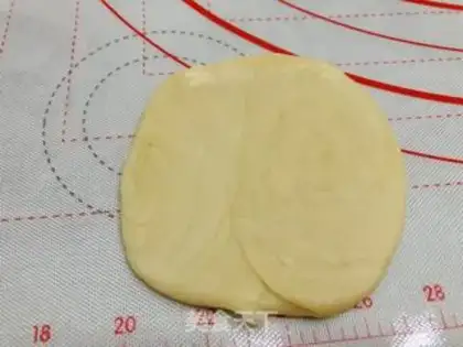 Make Plum-bread mooncake step 21