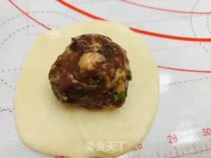 Make Plum-bread mooncake step 22